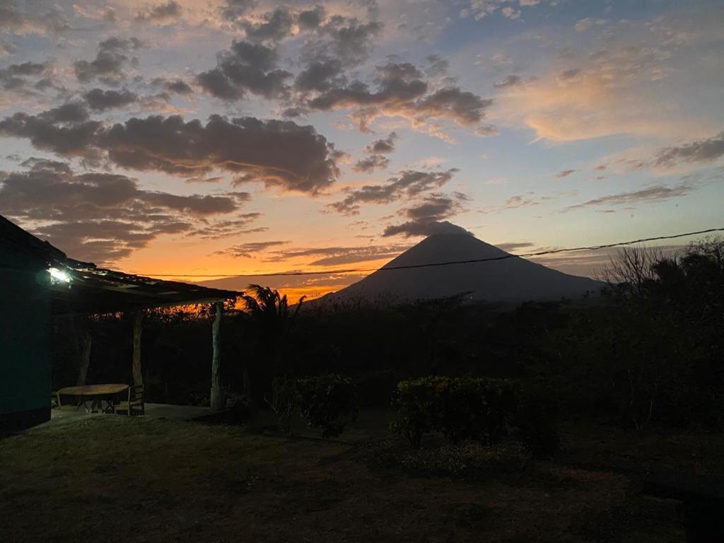 Hostel Santa Cruz Ometepe Altagracia Екстер'єр фото